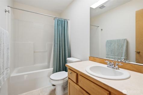261 Bremerton Avenue NE Renton WA 98059