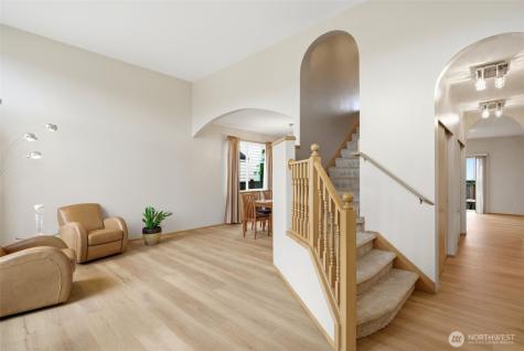 261 Bremerton Avenue NE Renton WA 98059