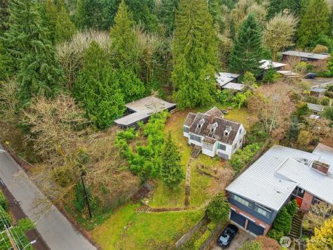9229 45th Avenue NE Seattle WA 98115