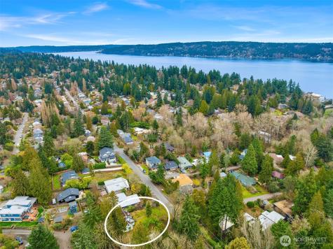 9229 45th Avenue NE Seattle WA 98115