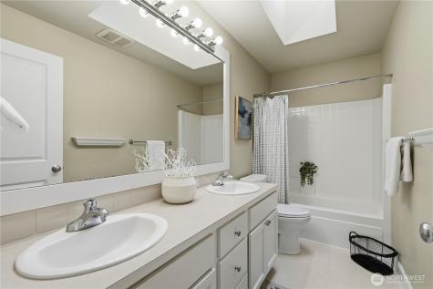372 Wilderness Peak Drive NW Issaquah WA 98027