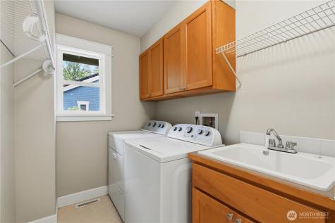 372 Wilderness Peak Drive NW Issaquah WA 98027