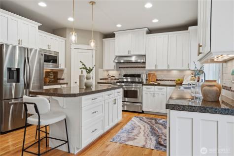 372 Wilderness Peak Drive NW Issaquah WA 98027