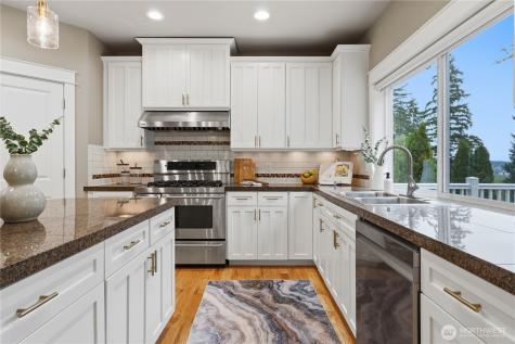 372 Wilderness Peak Drive NW Issaquah WA 98027