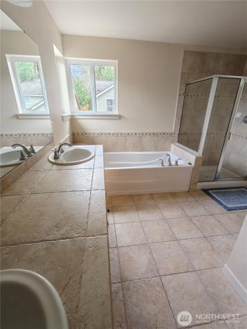564 Mountain View Lane NW Issaquah WA 98027