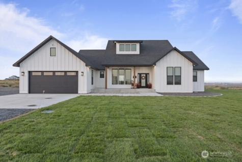 215 SE Desert Hills Loop Moses Lake WA 98837
