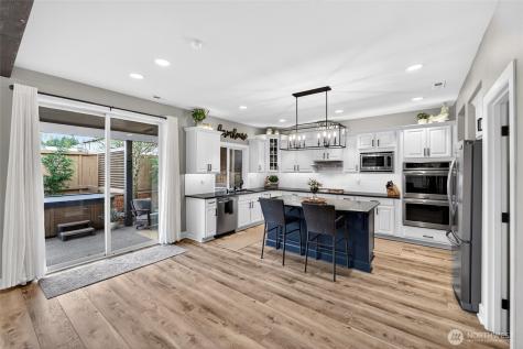 14207 Overlook Drive E Bonney Lake WA 98391