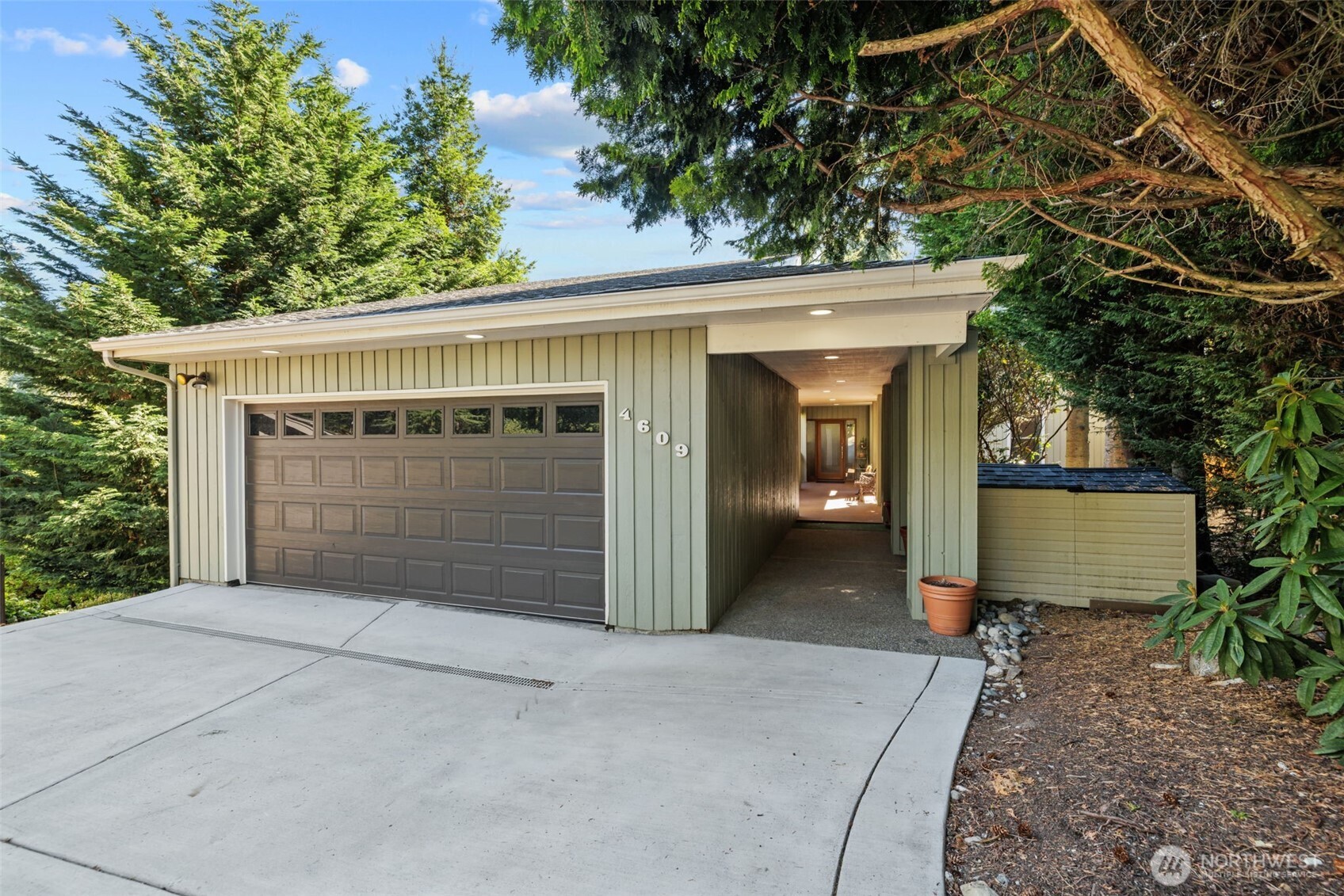 4609 144th Place SE Bellevue WA 98006