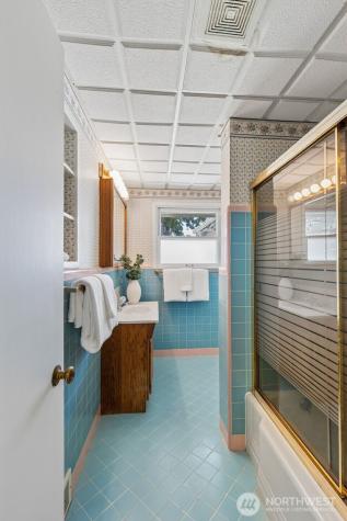 14205 11th Avenue SW Burien WA 98166
