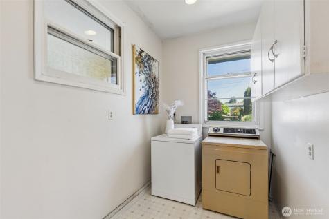 14205 11th Avenue SW Burien WA 98166