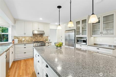 4310 209th Avenue NE Sammamish WA 98074