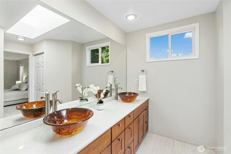 4310 209th Avenue NE Sammamish WA 98074