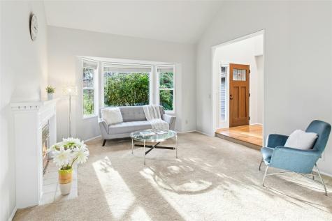 4310 209th Avenue NE Sammamish WA 98074