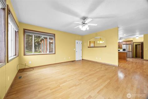 4802 51st Street Court E Tacoma WA 98443