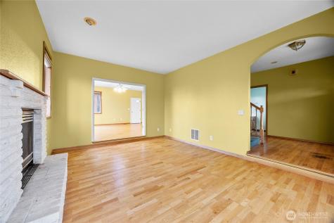 4802 51st Street Court E Tacoma WA 98443