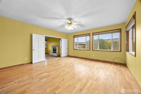 4802 51st Street Court E Tacoma WA 98443