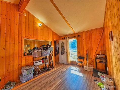 76 Westlake Road Oroville WA 98844