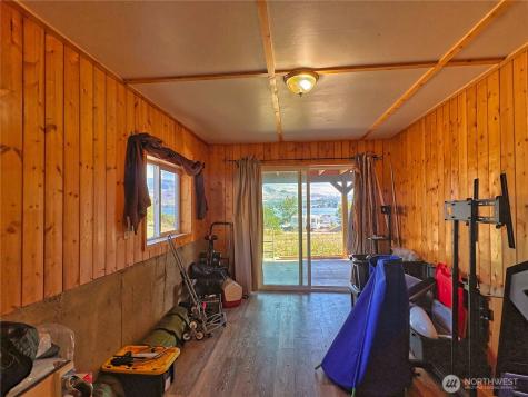 76 Westlake Road Oroville WA 98844