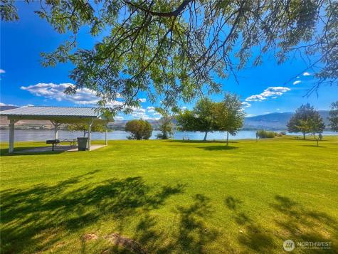 76 Westlake Road Oroville WA 98844