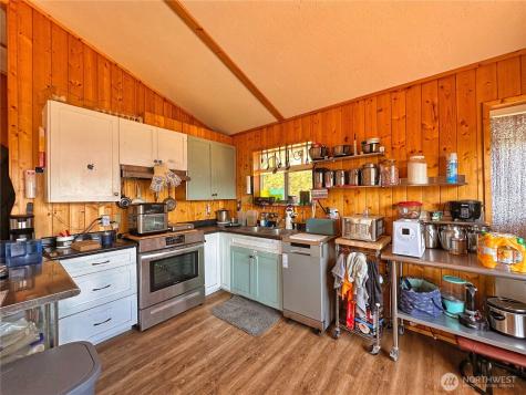 76 Westlake Road Oroville WA 98844