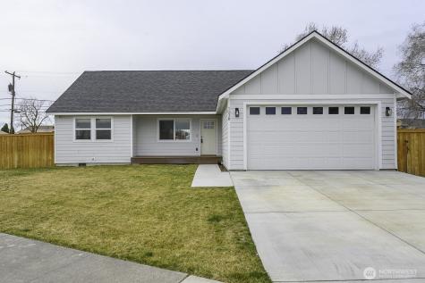 1038 W Lakeside Drive Moses Lake WA 98837