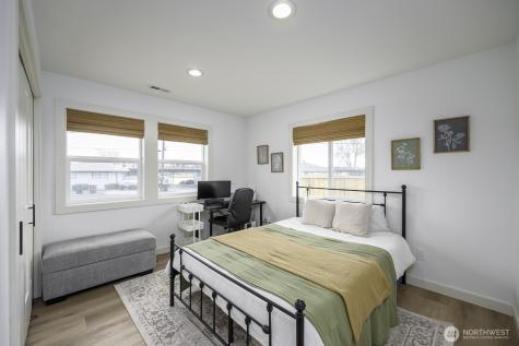 1038 W Lakeside Drive Moses Lake WA 98837