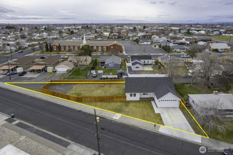 1038 W Lakeside Drive Moses Lake WA 98837