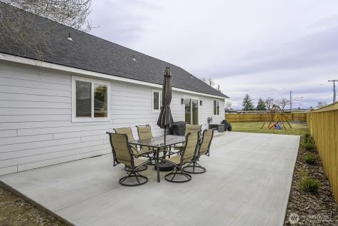 1038 W Lakeside Drive Moses Lake WA 98837