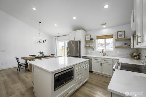 1038 W Lakeside Drive Moses Lake WA 98837