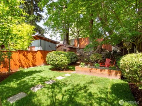 526 N 84th Street Seattle WA 98103