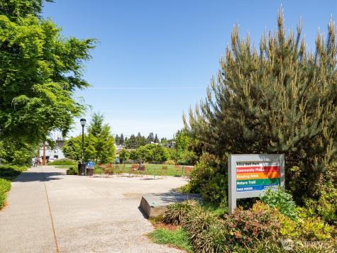 526 N 84th Street Seattle WA 98103