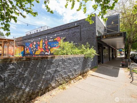 526 N 84th Street Seattle WA 98103