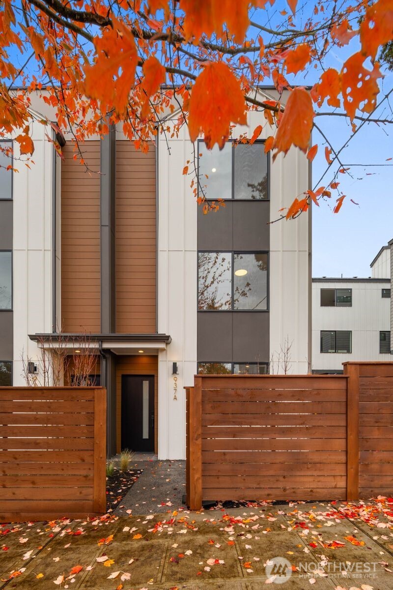 937 N 87th Street Seattle WA 98103