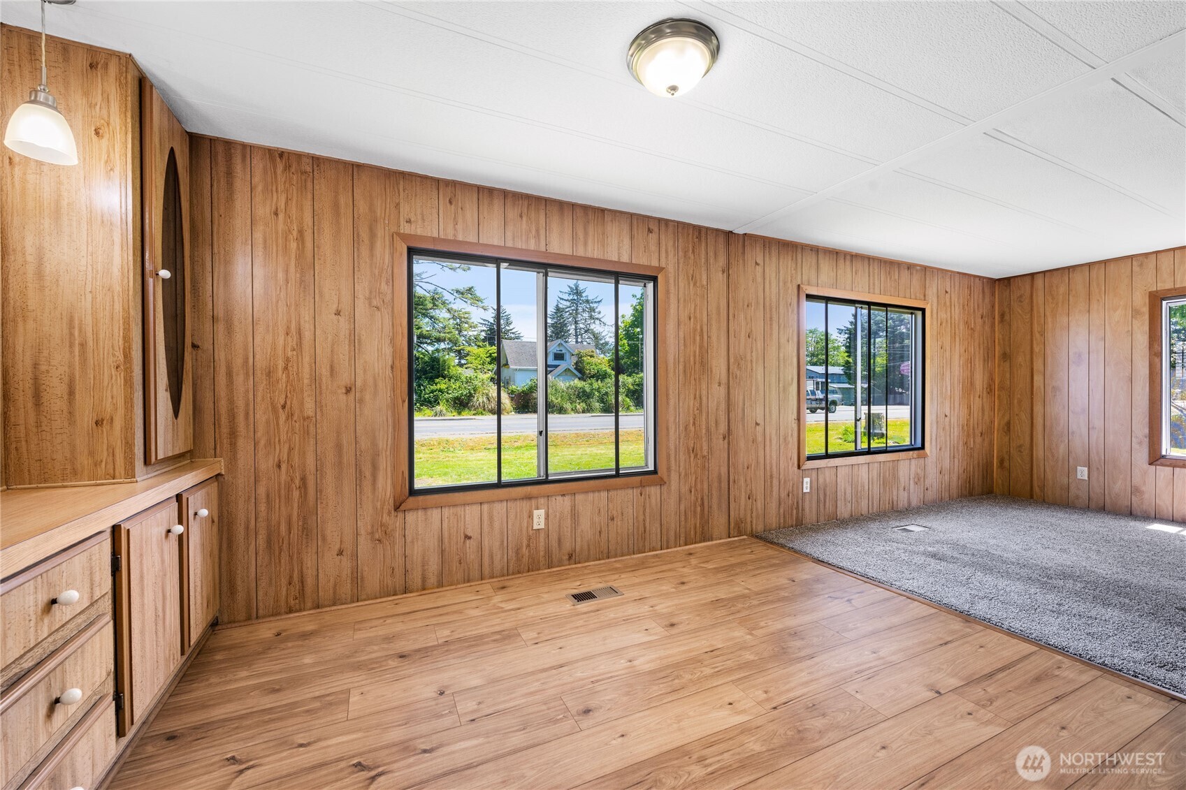 1210 35th Street Seaview WA 98644