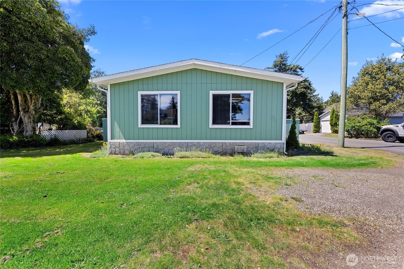 1210 35th Street Seaview WA 98644
