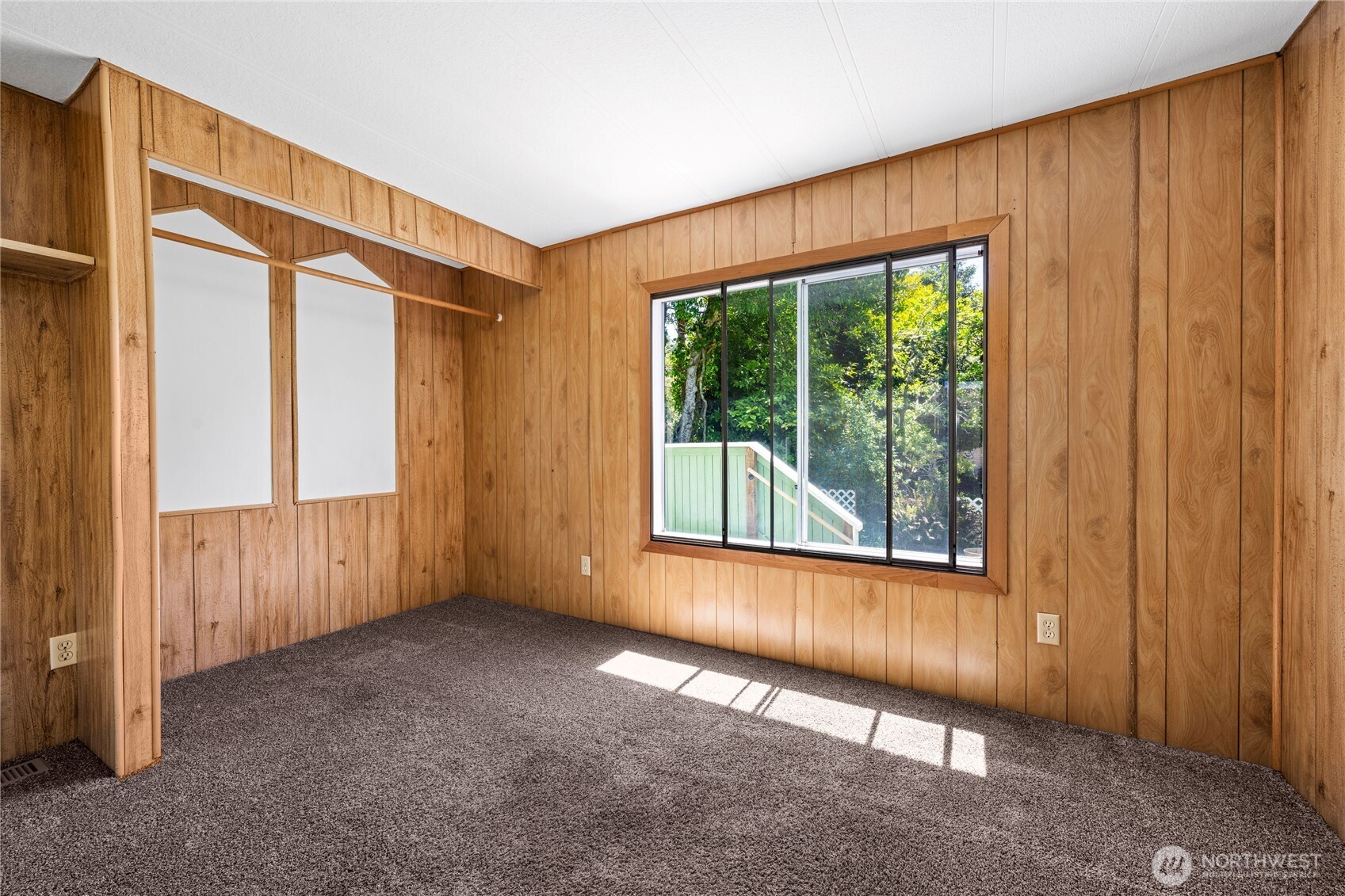 1210 35th Street Seaview WA 98644