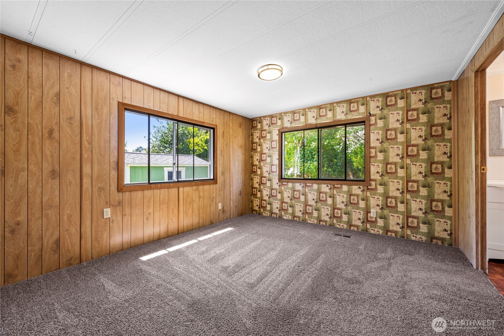 1210 35th Street Seaview WA 98644