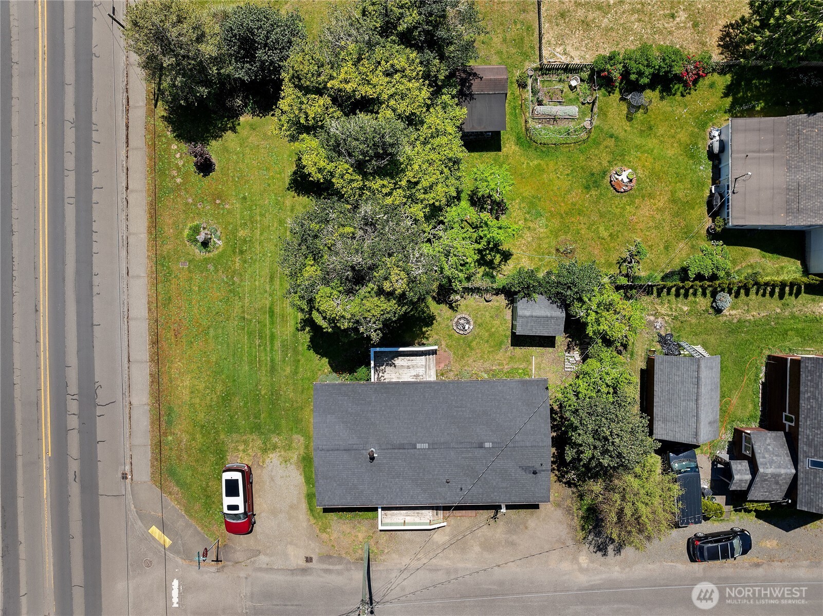 1210 35th Street Seaview WA 98644