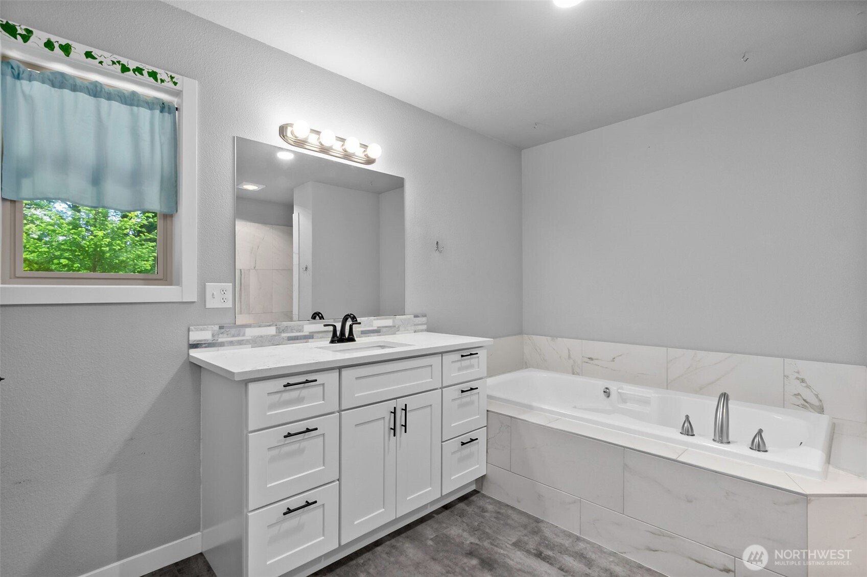 4539 Foxhall Drive NE Olympia WA 98516
