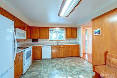 4722 145th Street Court E Tacoma WA 98446