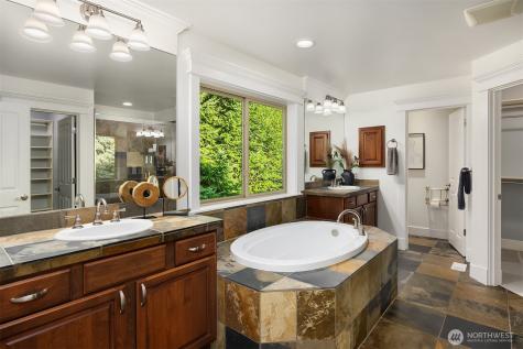 2989 NE Davis Loop Issaquah WA 98029