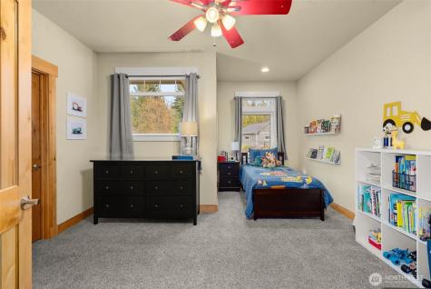 4719 Sunset Point Lane NW Olympia WA 98502