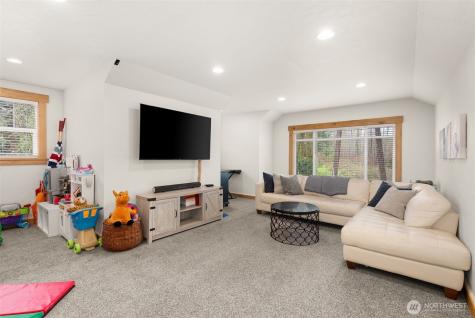 4719 Sunset Point Lane NW Olympia WA 98502
