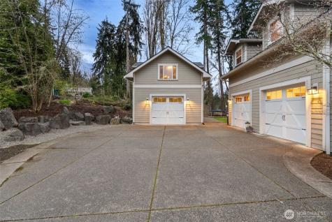 4719 Sunset Point Lane NW Olympia WA 98502