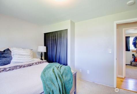 1113 Curtis Street Burlington WA 98233