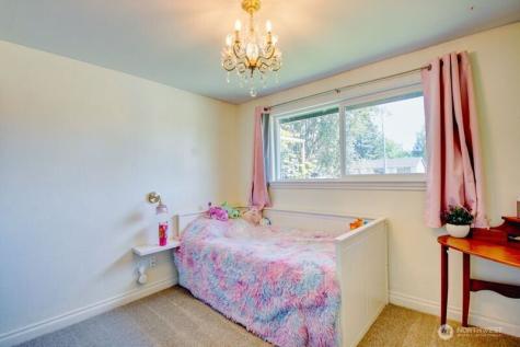 1113 Curtis Street Burlington WA 98233