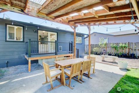 1113 Curtis Street Burlington WA 98233