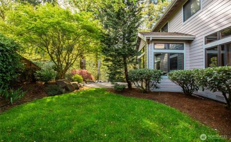 1408 29th Court NE Issaquah WA 98029