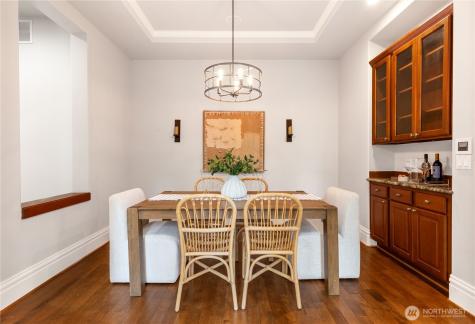 1408 29th Court NE Issaquah WA 98029