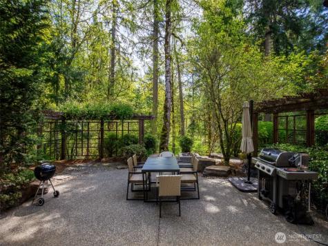 1408 29th Court NE Issaquah WA 98029